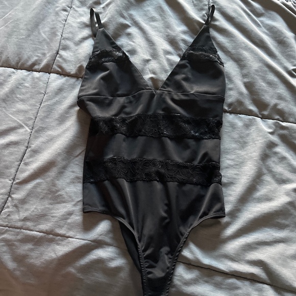 Dance & Marvel thing lace detailed body suit - Picture 1 of 2